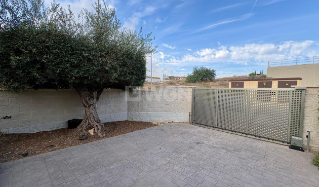 Odsprzedaż - Villa - Benijofar - Costa Blanca