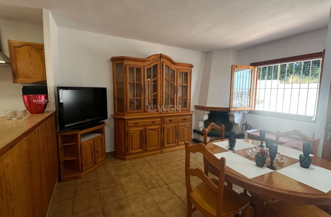 Odsprzedaż - Kamienica - Playa Flamenca - Costa Blanca