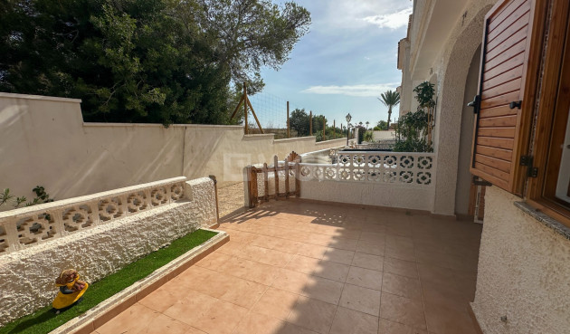 Odsprzedaż - Kamienica - Playa Flamenca - Costa Blanca