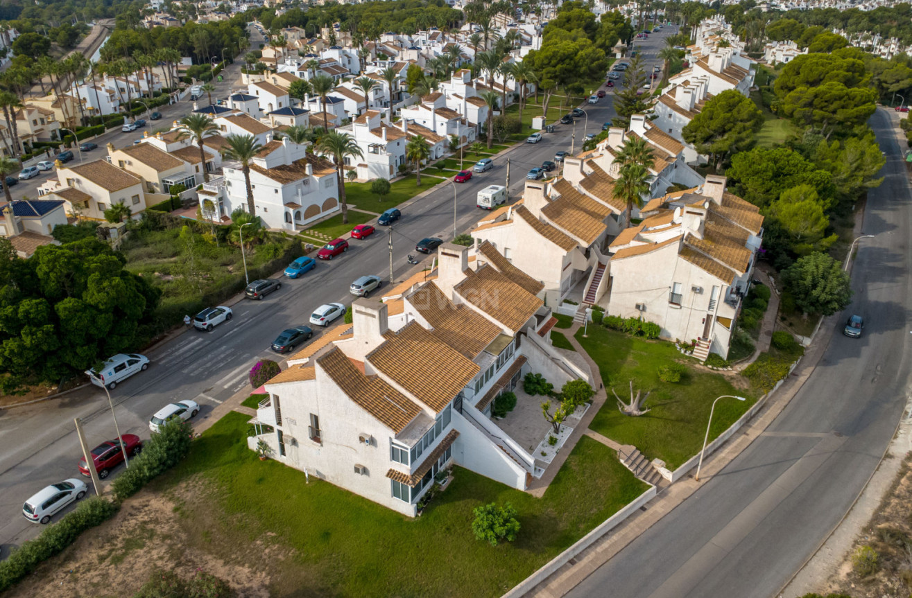 Odsprzedaż - Bungalow - Orihuela Costa - Costa Blanca