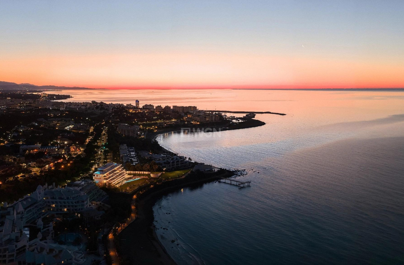 Neue Gebäude - Wohnung - Estepona - Playa De Guadalobon
