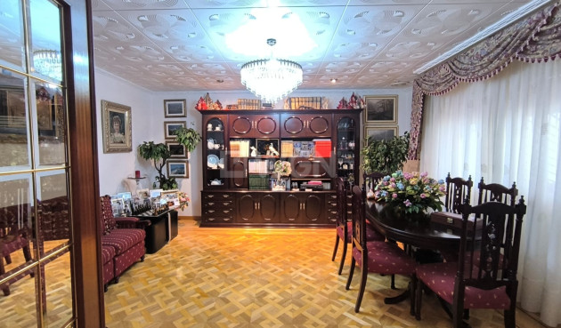 Odsprzedaż - Villa - Sax - Inland