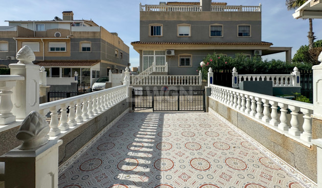 Odsprzedaż - Kamienica - Orihuela Costa - Costa Blanca
