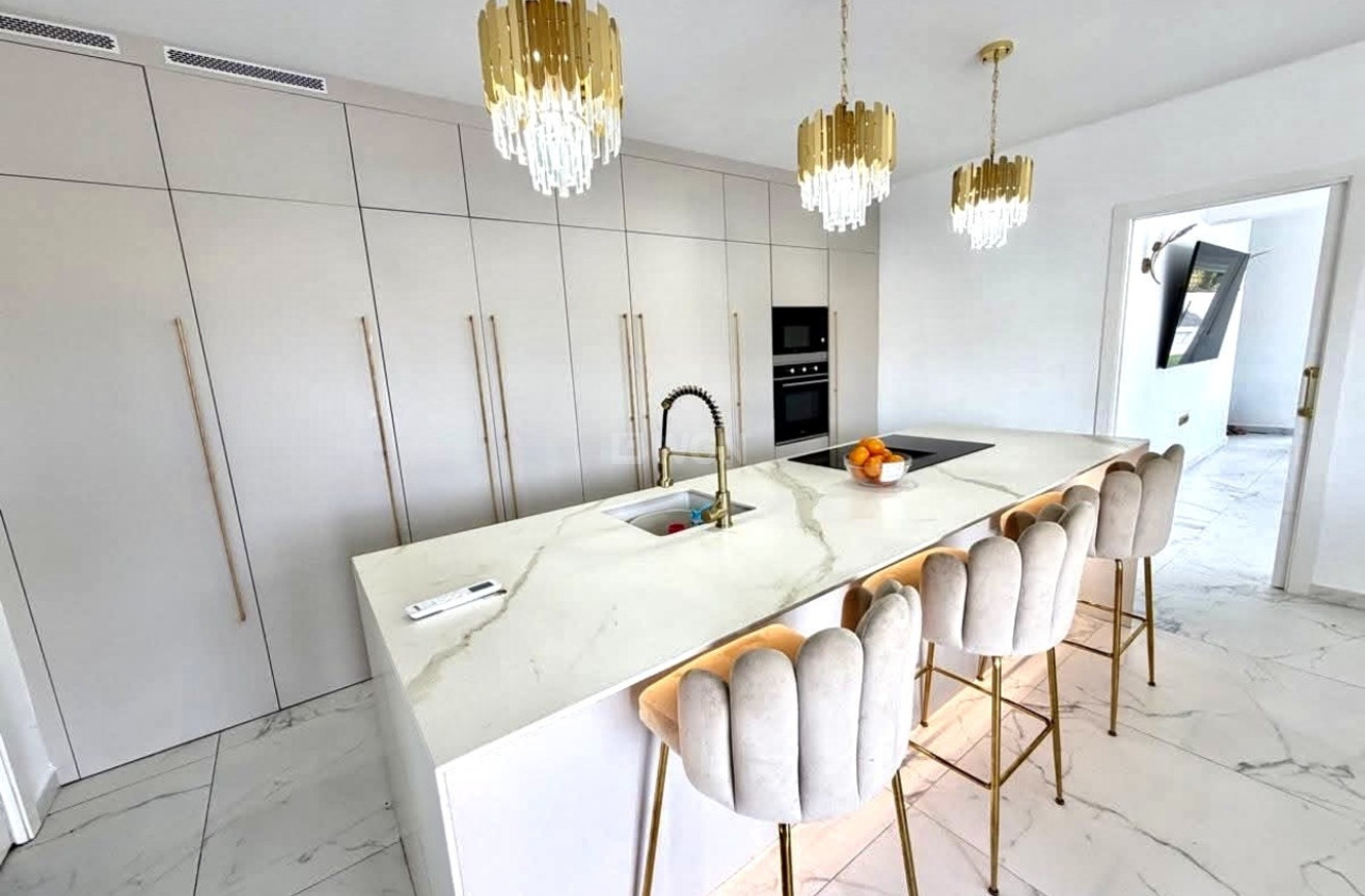 Resale - Villa - Villamartin - Costa Blanca