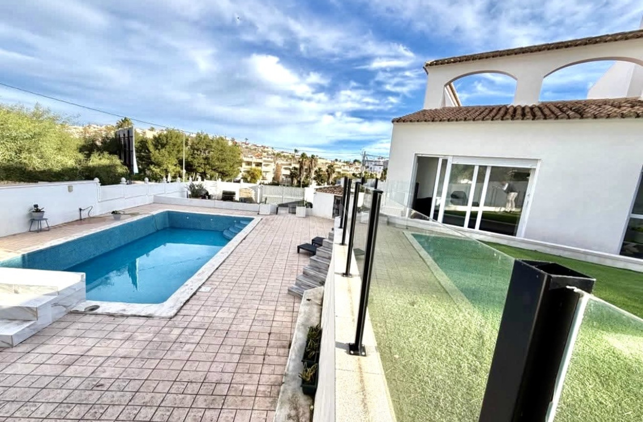 Resale - Villa - Villamartin - Costa Blanca