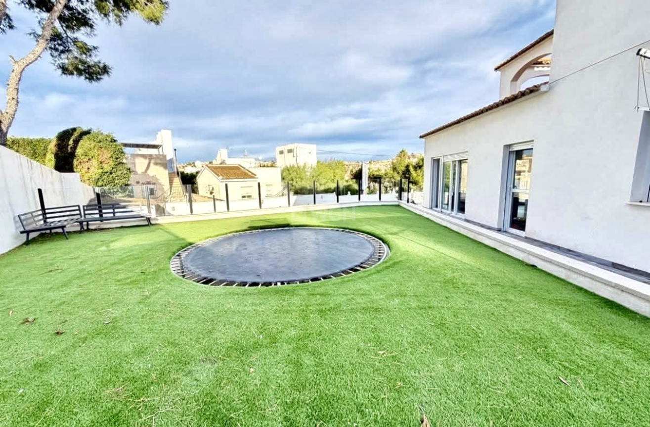 Resale - Villa - Villamartin - Costa Blanca