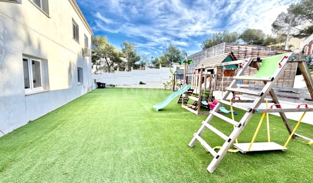 Resale - Villa - Villamartin - Costa Blanca