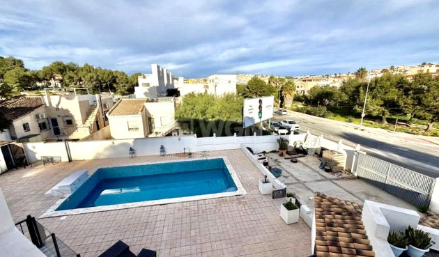Resale - Villa - Villamartin - Costa Blanca