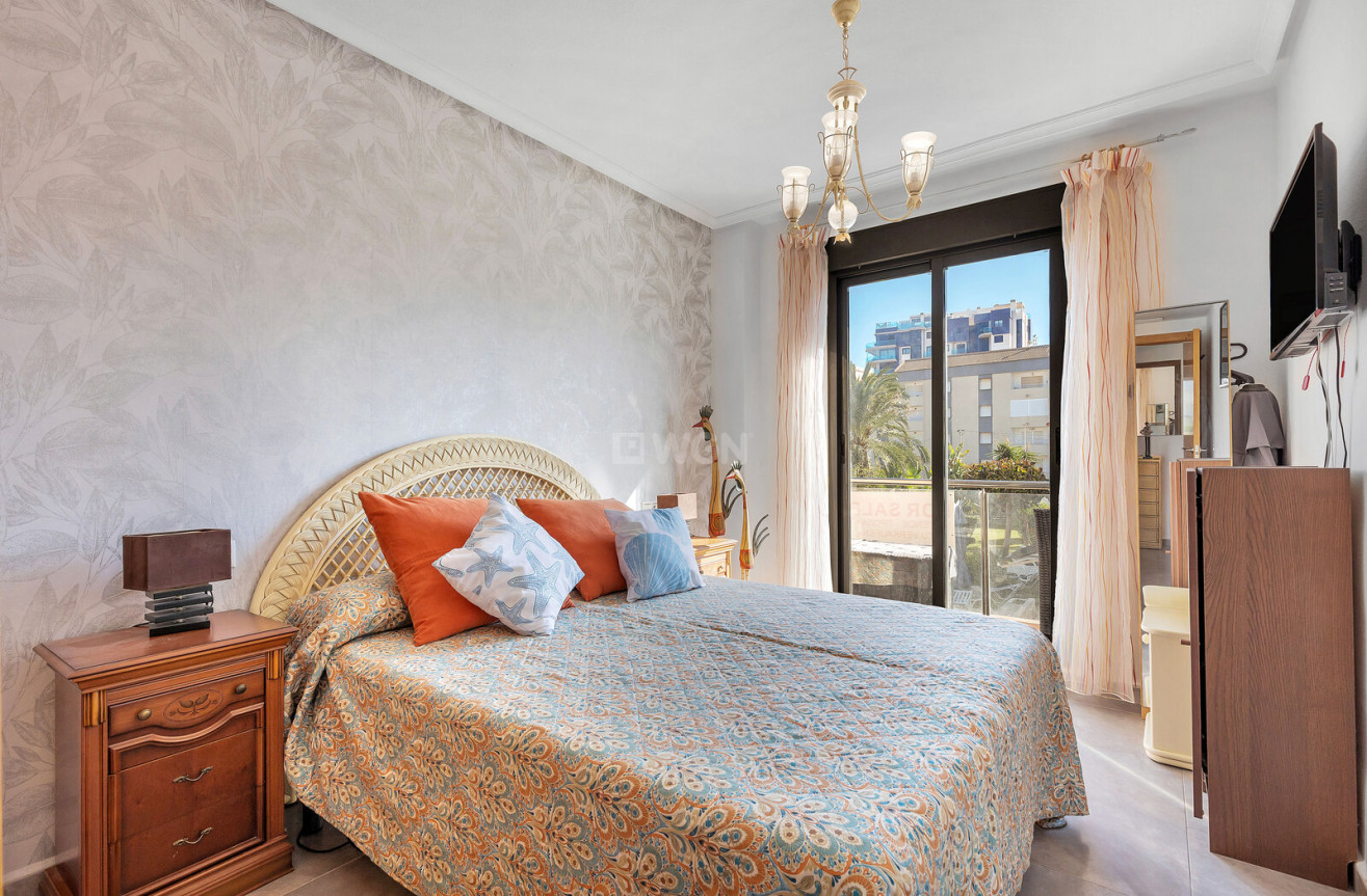 Resale - Apartment / flat - Torrevieja - Costa Blanca