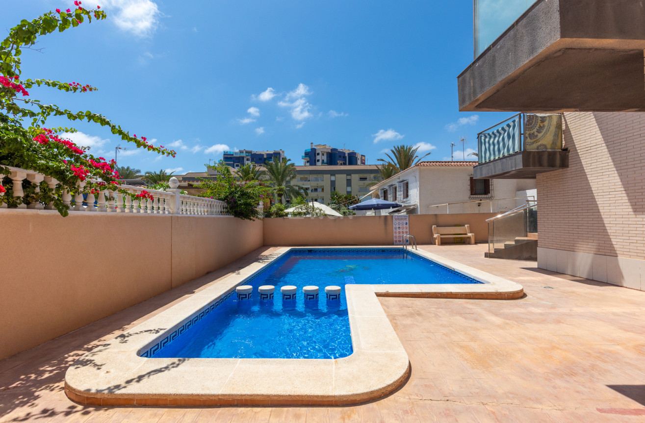 Resale - Apartment / flat - Torrevieja - Costa Blanca
