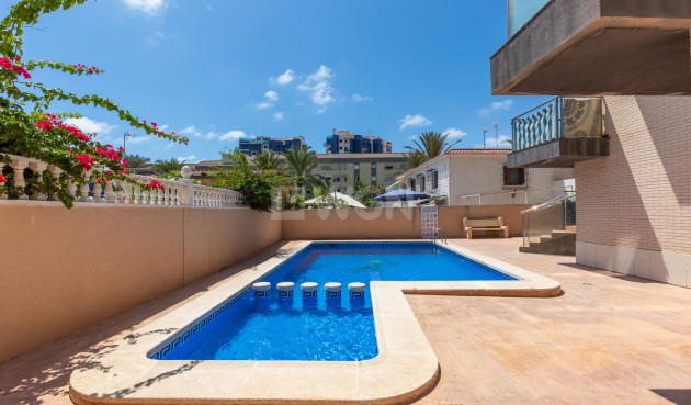 Resale - Apartment / flat - Torrevieja - Costa Blanca
