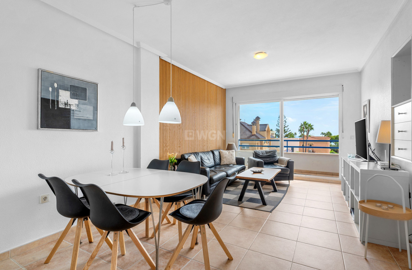 Resale - Apartment / flat - Torrevieja - Costa Blanca
