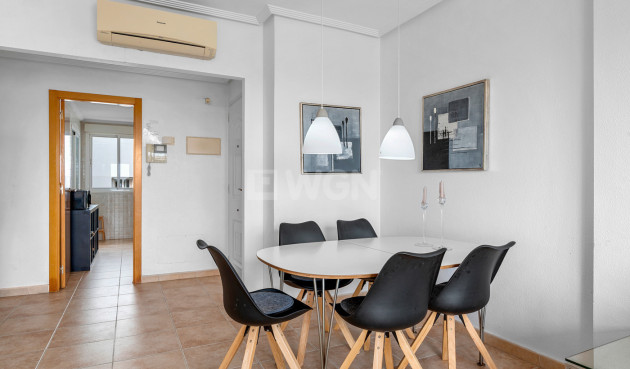 Resale - Apartment / flat - Torrevieja - Costa Blanca