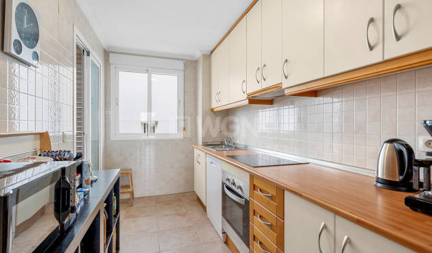 Resale - Apartment / flat - Torrevieja - Costa Blanca