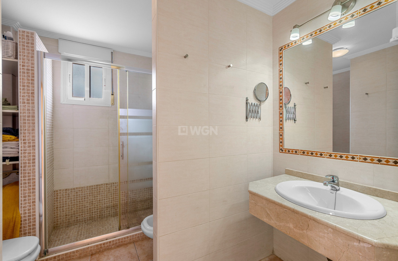 Resale - Apartment / flat - Torrevieja - Costa Blanca