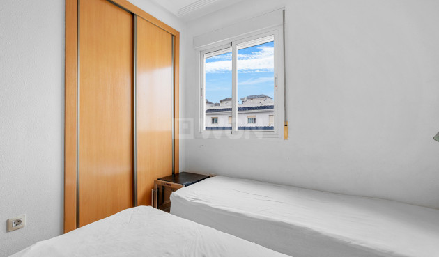 Resale - Apartment / flat - Torrevieja - Costa Blanca