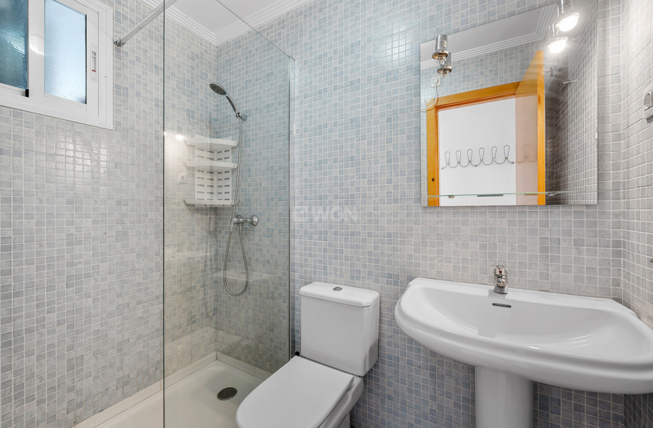 Resale - Apartment / flat - Torrevieja - Costa Blanca