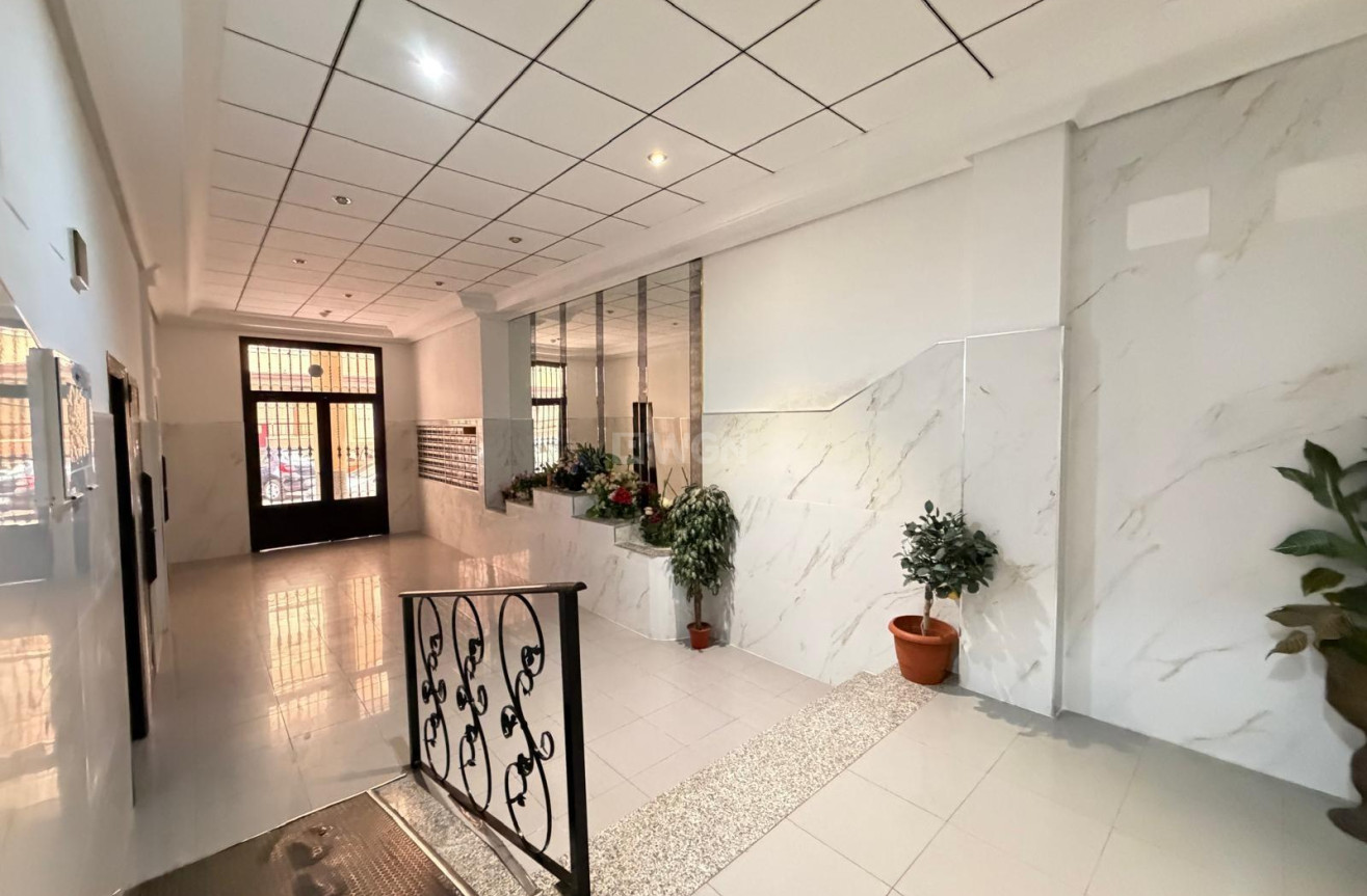 Wiederverkauf - Wohnung - Torrevieja - PARQUE DE LAS NACIONES