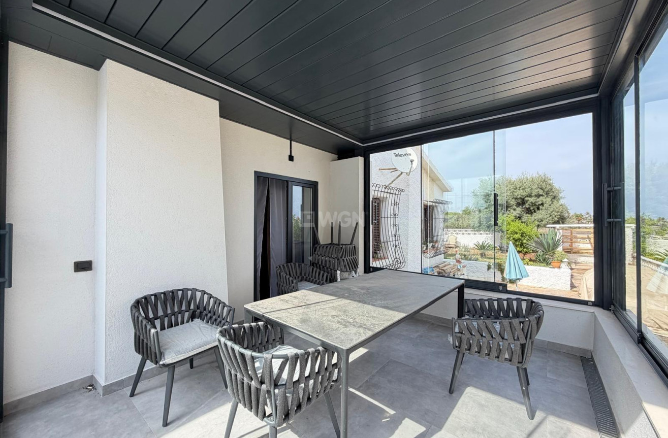 Resale - Villa - Torrevieja - Punta Prima