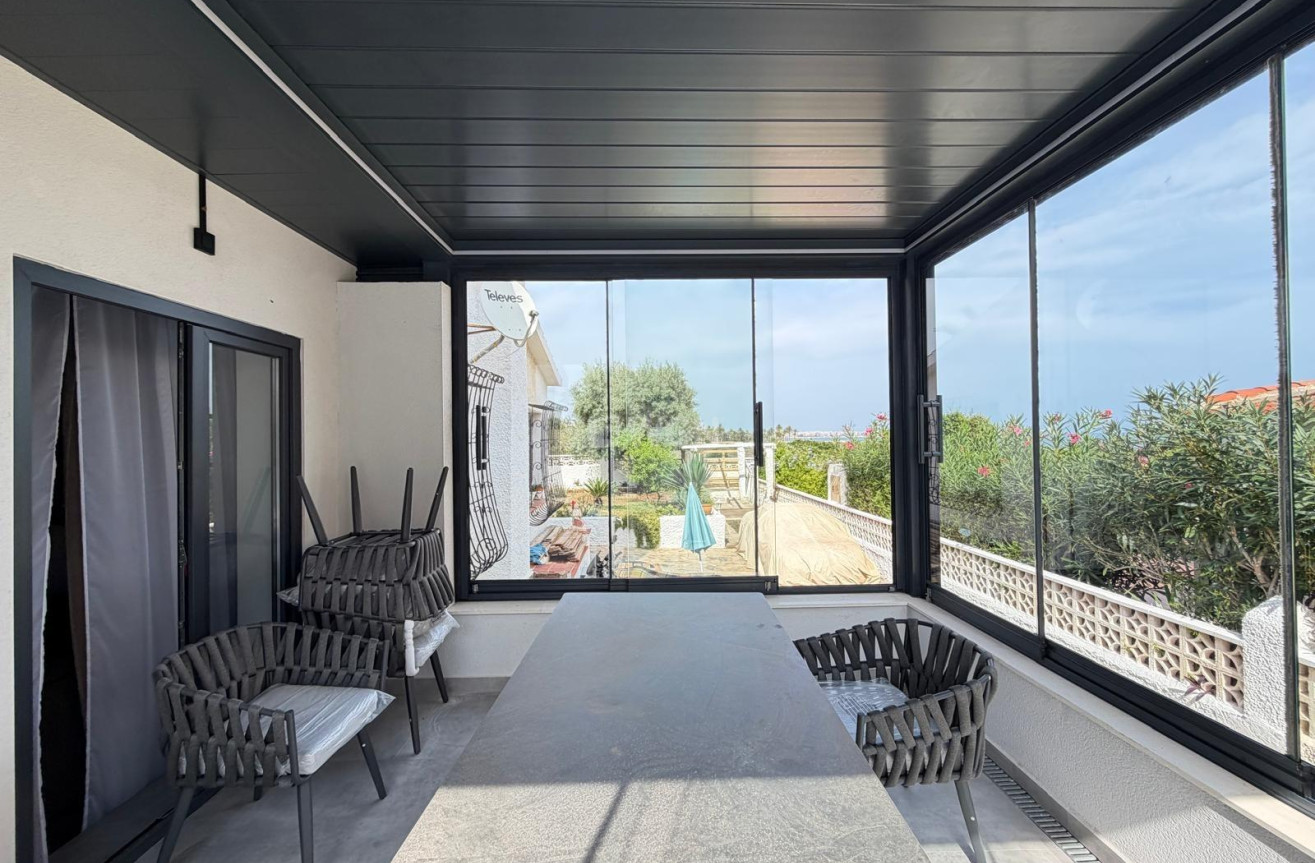 Resale - Villa - Torrevieja - Punta Prima
