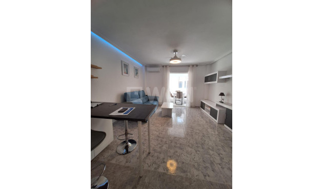 Resale - Apartment / flat - Torrevieja - Nueva Torrevieja