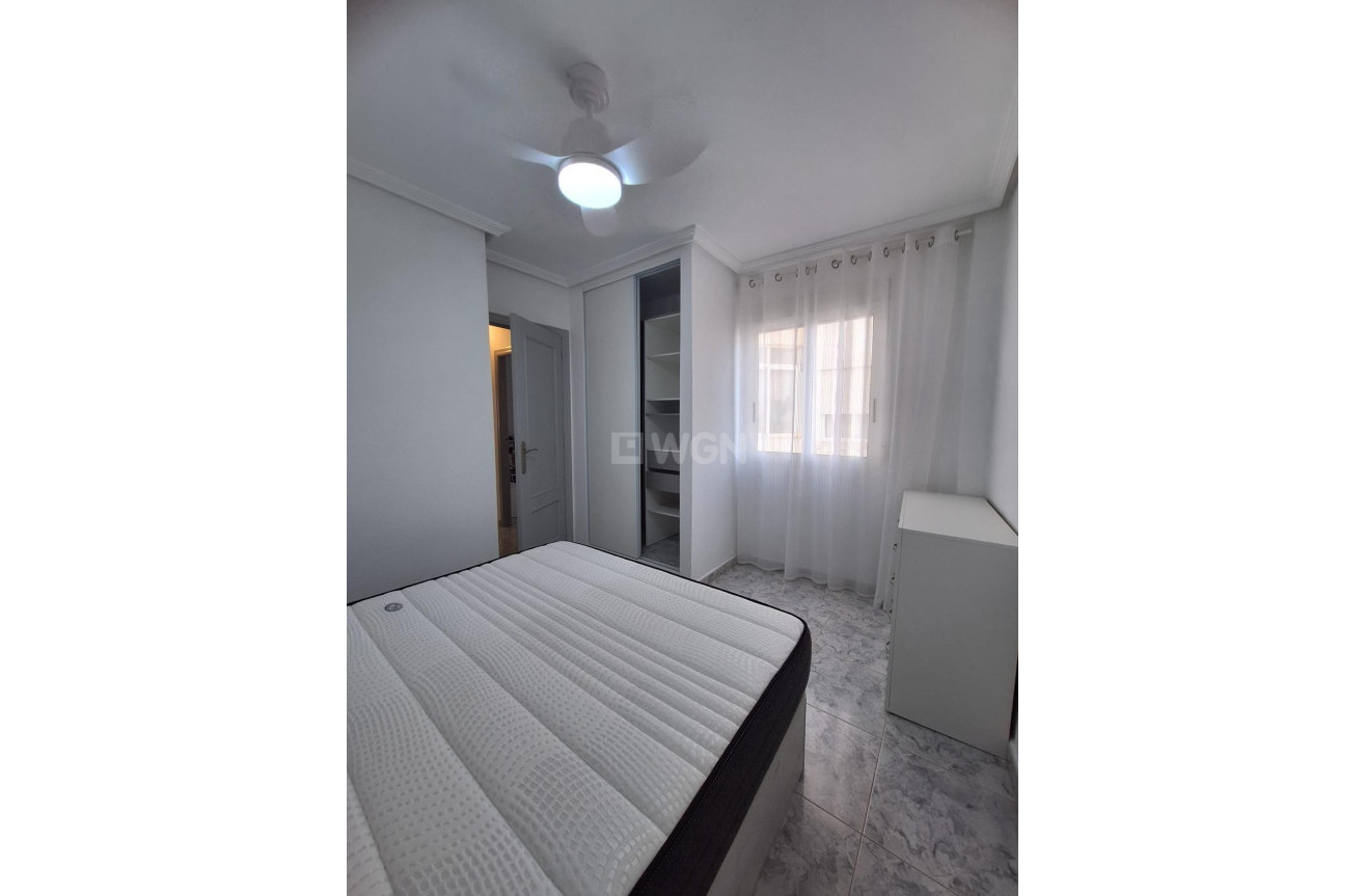 Resale - Apartment / flat - Torrevieja - Nueva Torrevieja