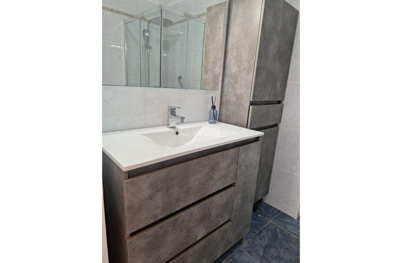 Resale - Apartment / flat - Torrevieja - Nueva Torrevieja