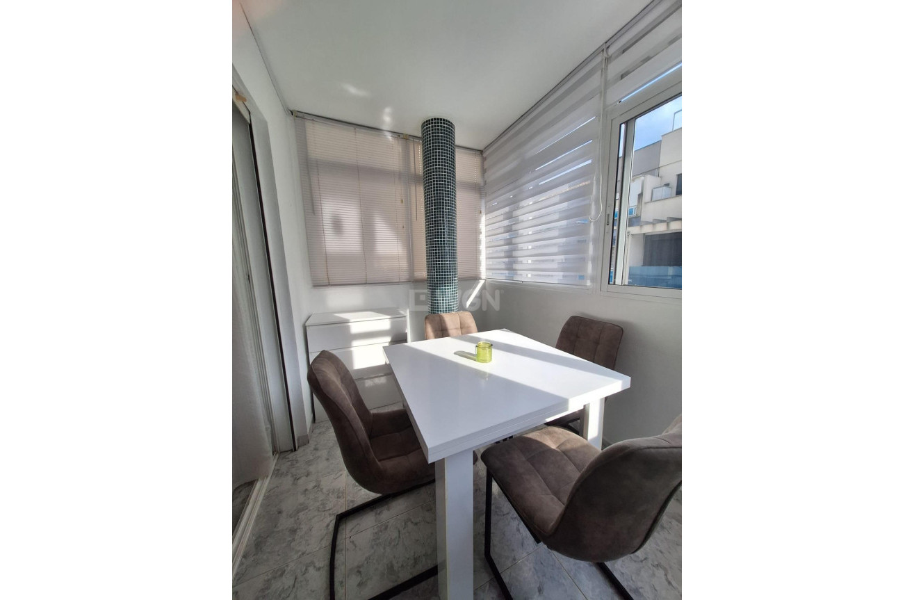 Resale - Apartment / flat - Torrevieja - Nueva Torrevieja