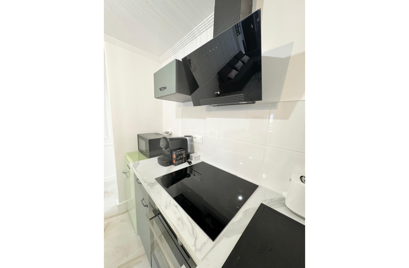 Wiederverkauf - Wohnung - Torrevieja - Centro