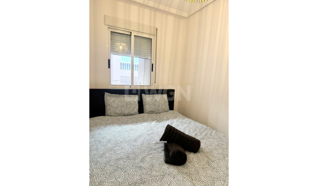 Wiederverkauf - Wohnung - Torrevieja - Centro
