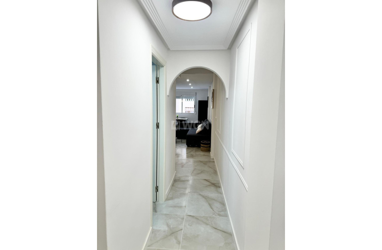 Wiederverkauf - Wohnung - Torrevieja - Centro