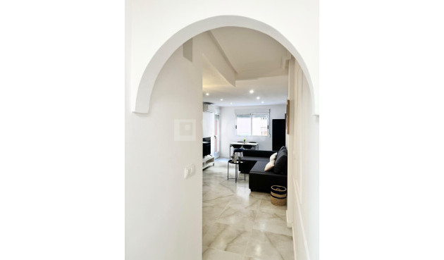 Wiederverkauf - Wohnung - Torrevieja - Centro
