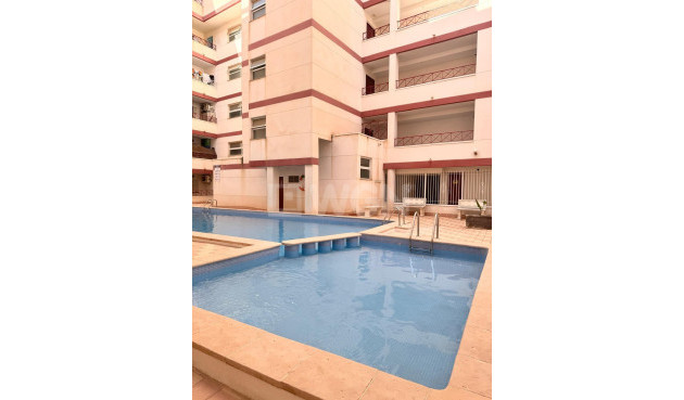 Wiederverkauf - Wohnung - Torrevieja - Centro