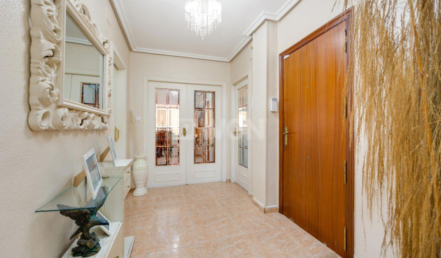 Wiederverkauf - Wohnung - Torrevieja - Centro