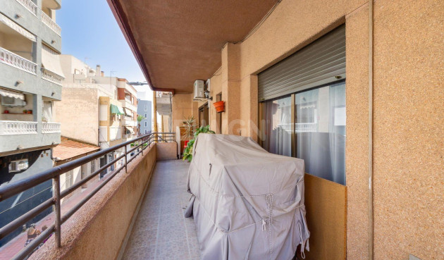 Wiederverkauf - Wohnung - Torrevieja - Centro