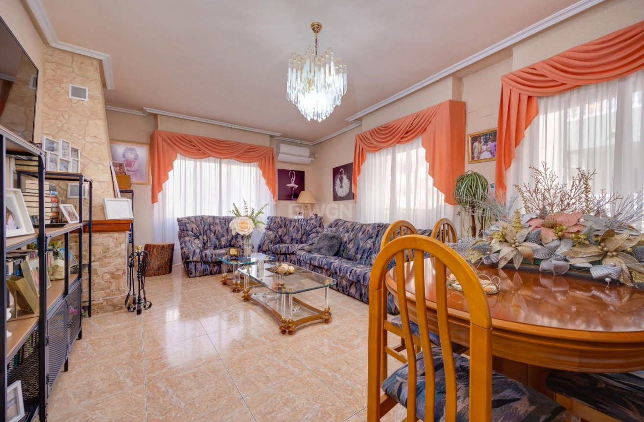 Wiederverkauf - Wohnung - Torrevieja - Centro