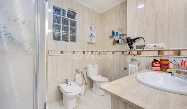 Wiederverkauf - Wohnung - Torrevieja - Centro