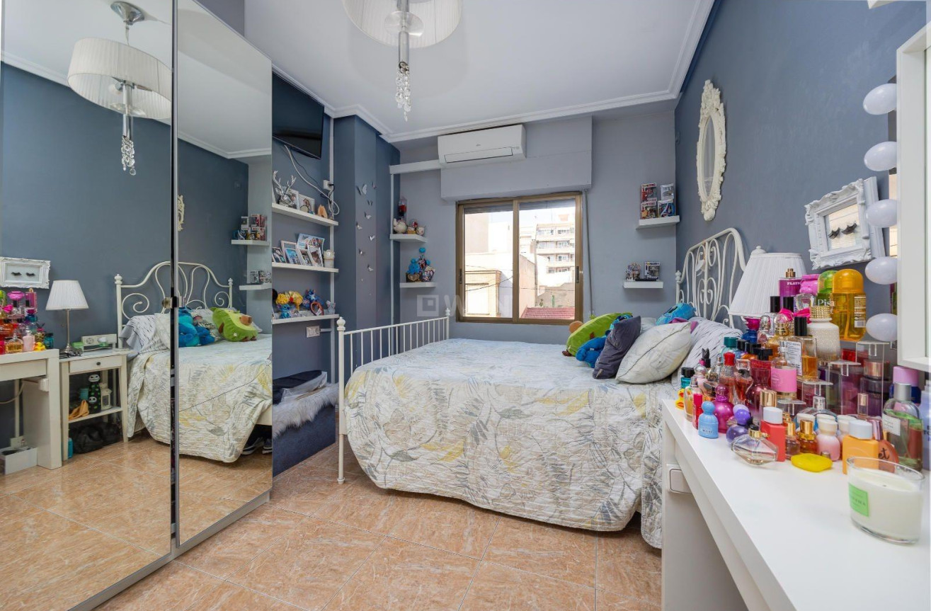 Wiederverkauf - Wohnung - Torrevieja - Centro
