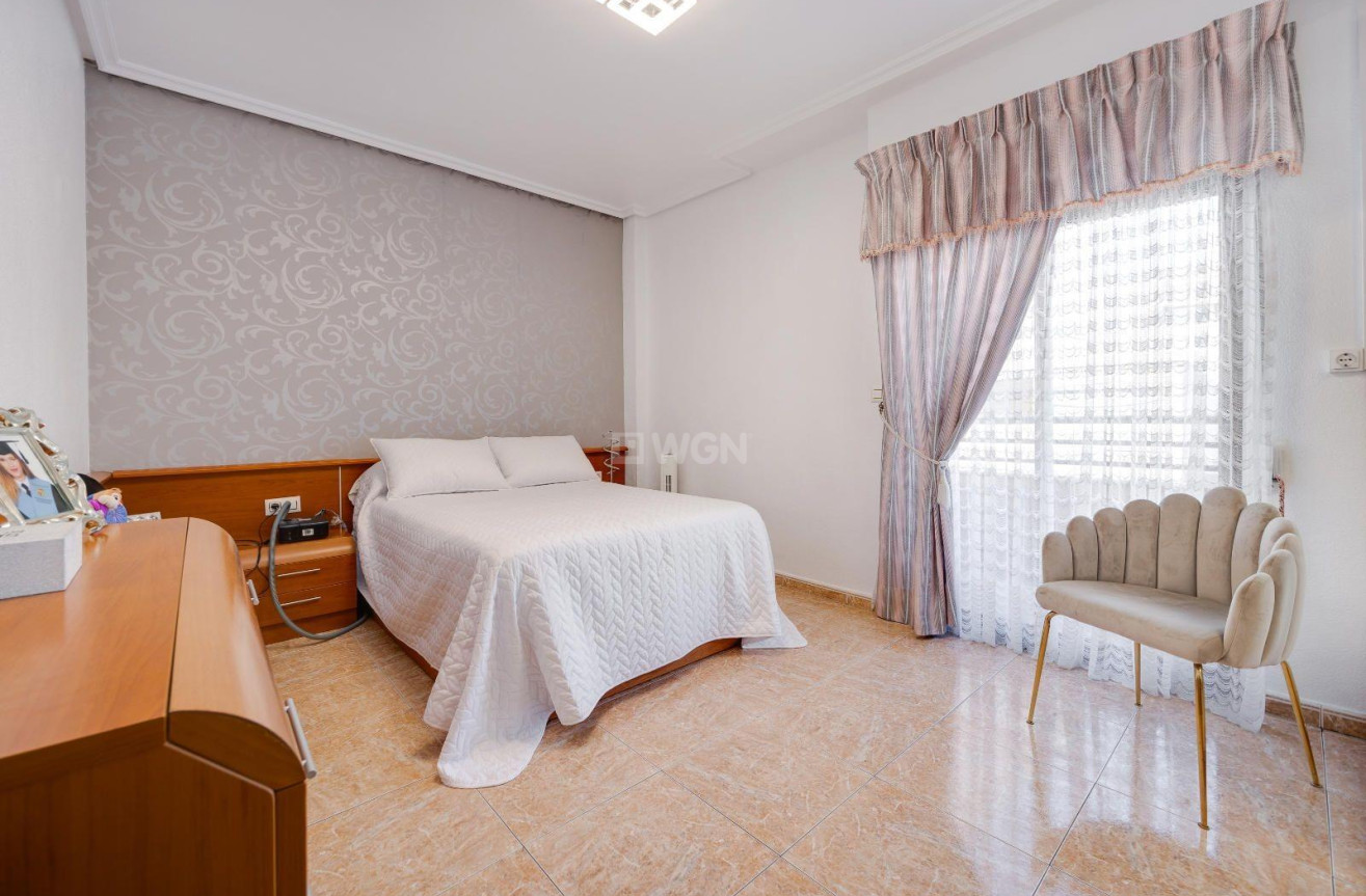 Wiederverkauf - Wohnung - Torrevieja - Centro
