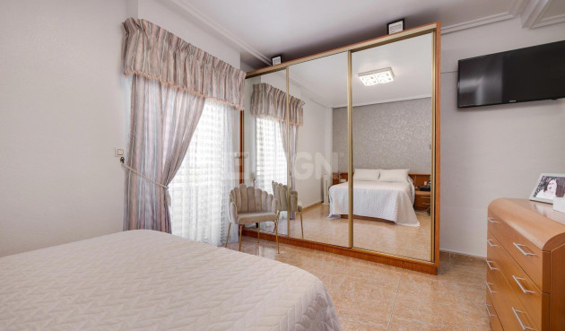 Wiederverkauf - Wohnung - Torrevieja - Centro