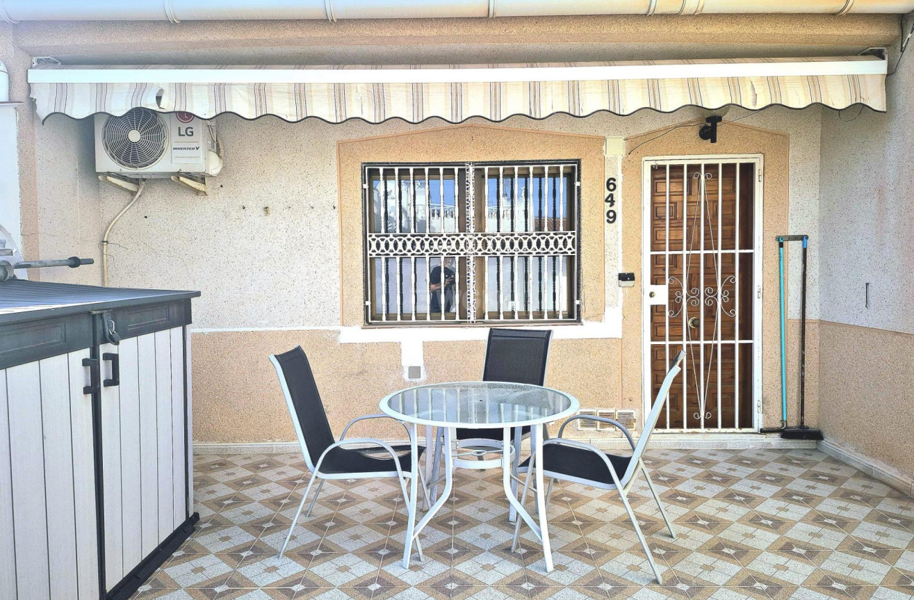 Odsprzedaż - Bungalow - Torrevieja - Torretas