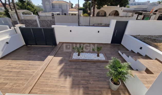 Resale - Villa - Torrevieja - Los Balcones - Los Altos del Edén