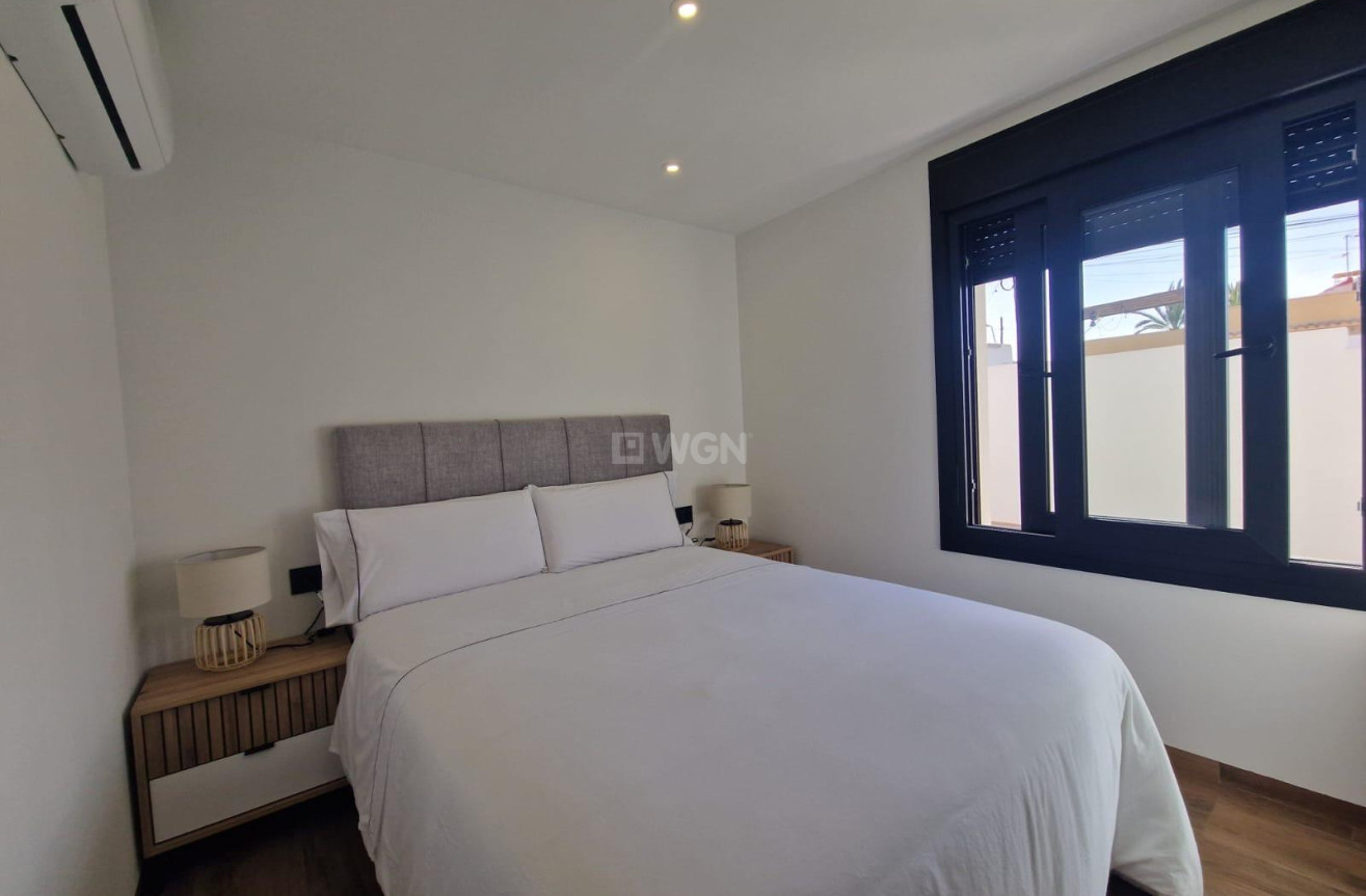 Resale - Villa - Torrevieja - Los Balcones - Los Altos del Edén