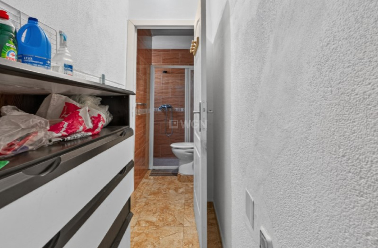Odsprzedaż - Kamienica - Torrevieja - Costa Blanca