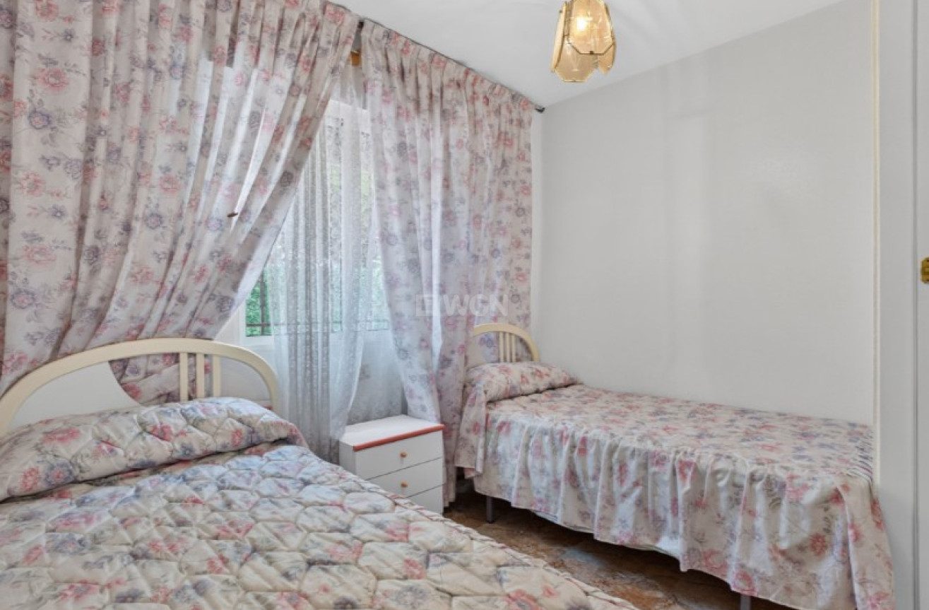 Odsprzedaż - Kamienica - Torrevieja - Costa Blanca
