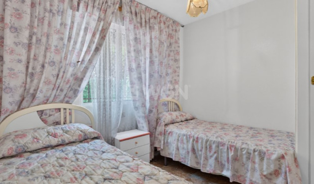 Odsprzedaż - Kamienica - Torrevieja - Costa Blanca