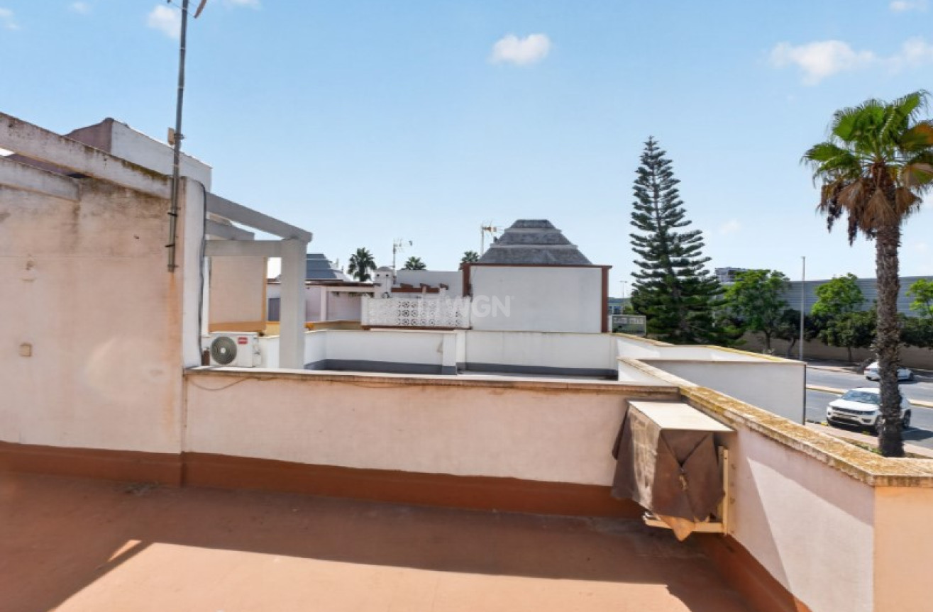 Odsprzedaż - Kamienica - Torrevieja - Costa Blanca