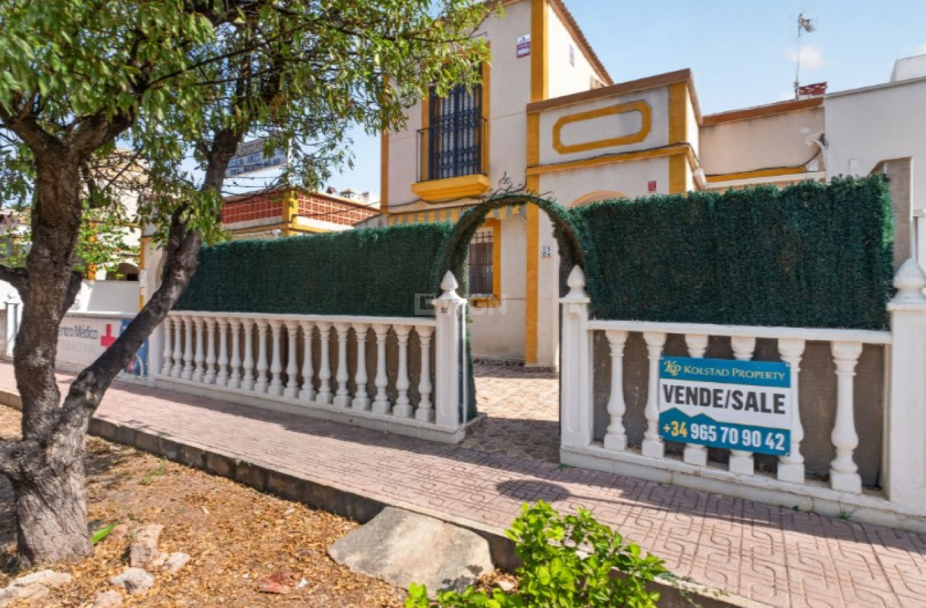 Odsprzedaż - Kamienica - Torrevieja - Costa Blanca