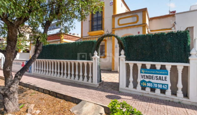 Odsprzedaż - Kamienica - Torrevieja - Costa Blanca