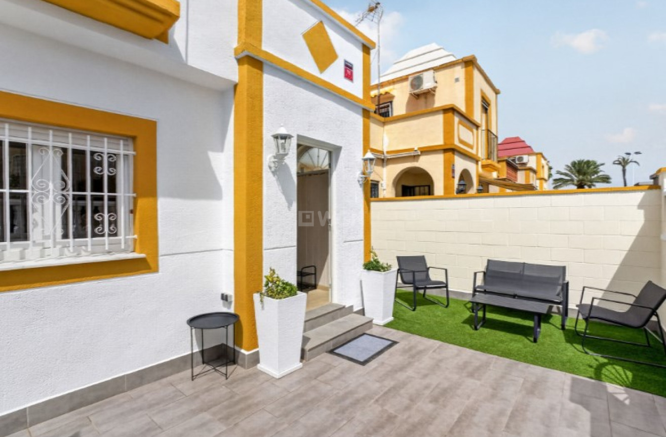 Resale - Townhouse - Torrevieja - Costa Blanca